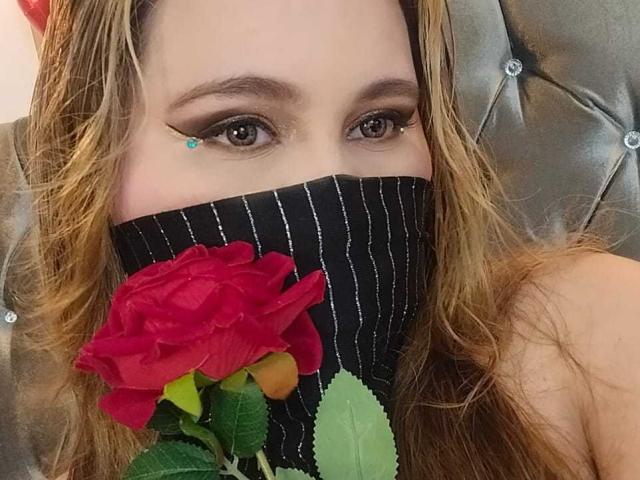 SalmaAzaman - сексуальная веб-камера в реальном времени - 24726789