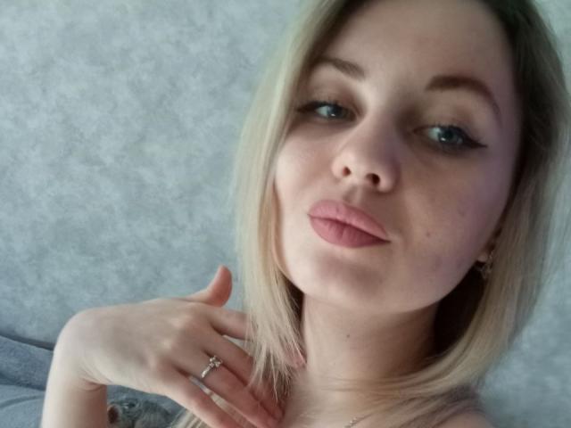 NelleLucky - Sexe cam en vivo - 24727401