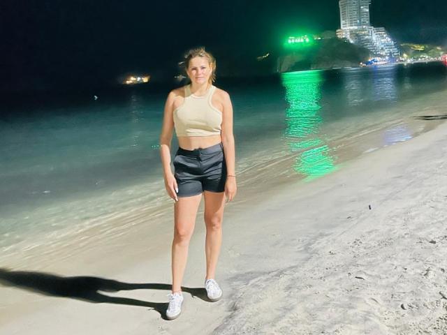 AlyaStone69 - Porno na żywo i seks kamera - 24731961