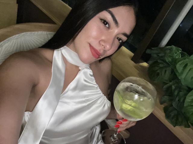 SharonKlart - Live Sex Cam - 24737509