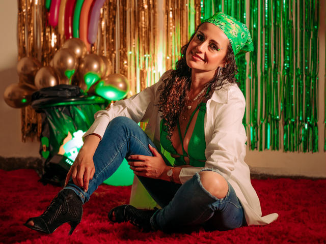 IsabellaWoods - Live porn &amp; sex cam - 24738741