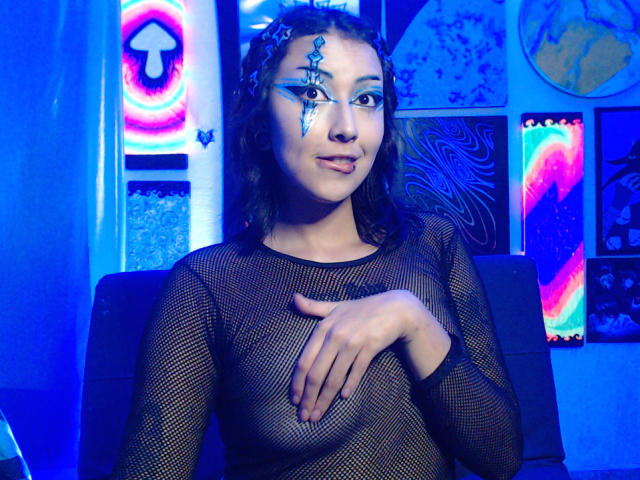 AlicePhantom - Live Sex Cam - 24738941