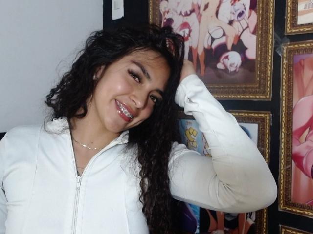 ZhamiraSexy - Live porn &amp; sex cam - 24743165