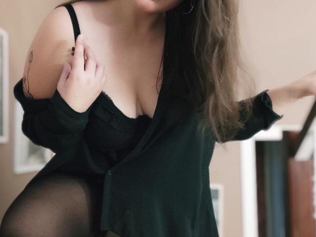 SabrinaGoldd - сексуальная веб-камера в реальном времени - 24745817