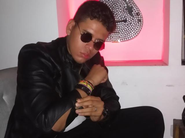 EdwarJames - сексуальная веб-камера в реальном времени - 24747581