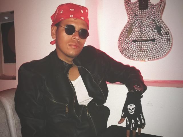 EdwarJames - сексуальная веб-камера в реальном времени - 24747589