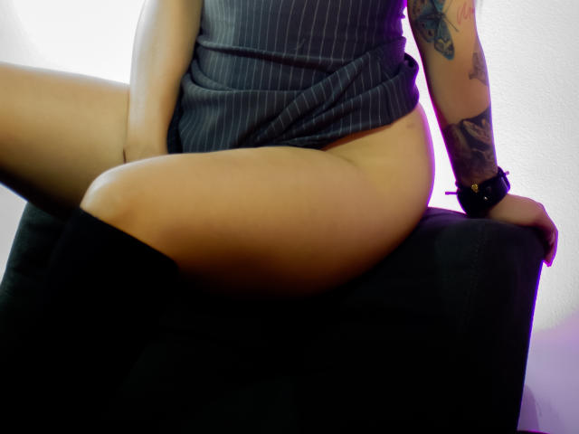 AnastasiaVolkov - Élő pornó és szexkamera - 24750473