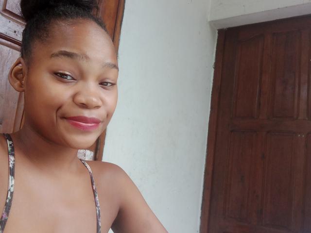 MissBloom - сексуальная веб-камера в реальном времени - 24750977