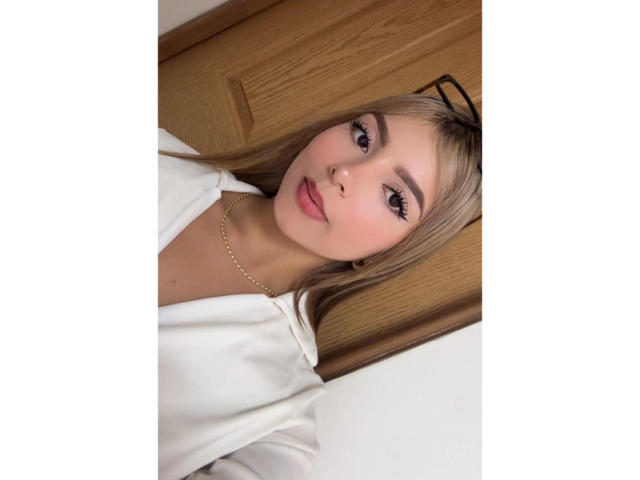 SofiaFoxx - Live porn &amp; sex cam - 24753109