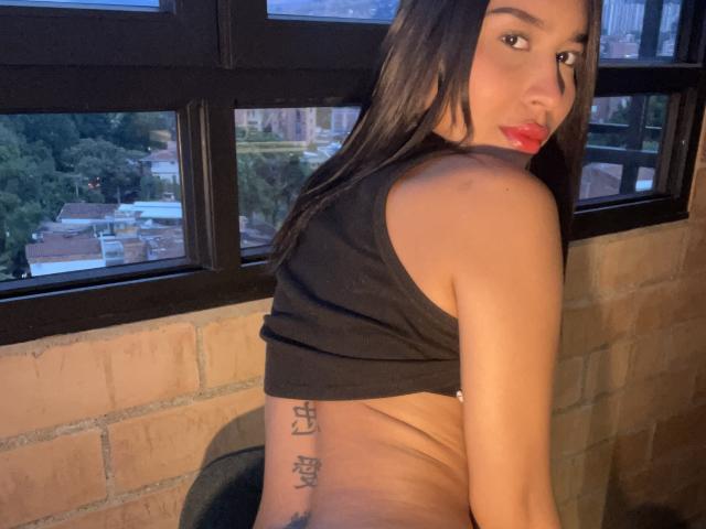 PriscillaRouss - сексуальная веб-камера в реальном времени - 24753761