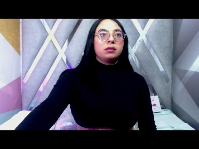 EmilyColliins - Live porn &amp; sex cam - 24756389