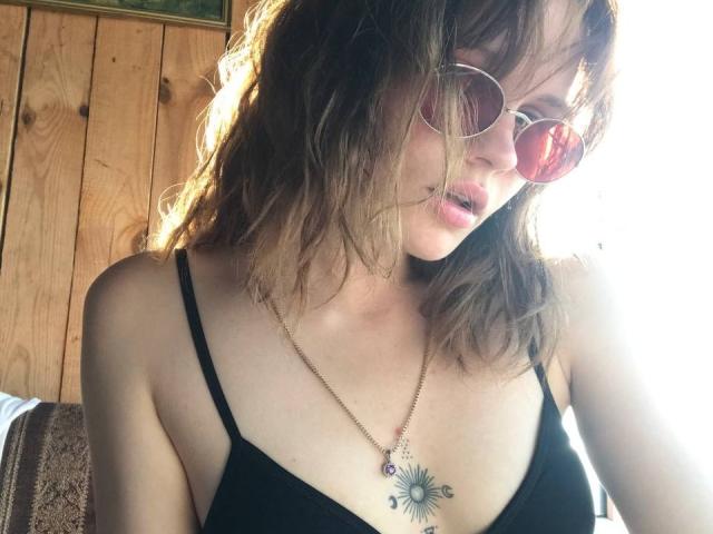 ReynaPearl - Live porn &amp; sex cam - 24757177