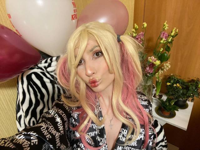 ElzaKomx - Live porn &amp; sex cam - 24760877