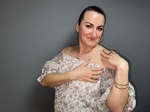 DianaMGG - сексуальная веб-камера в реальном времени - 24764897