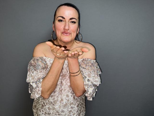 DianaMGG - פורנו בשידור חי ומצלמת סקס - 24764905