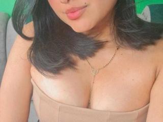 xLovelyBrunettex - Live porn &amp; sex cam - 24766293