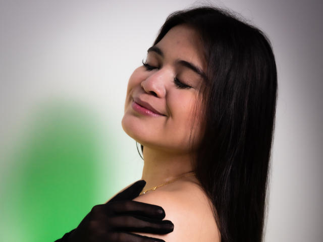 CamilaSofiia - Live Sex Cam - 24769073