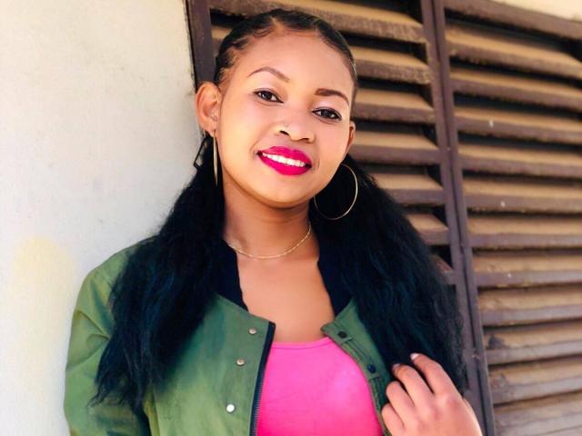 Chelina - сексуальная веб-камера в реальном времени - 24771521