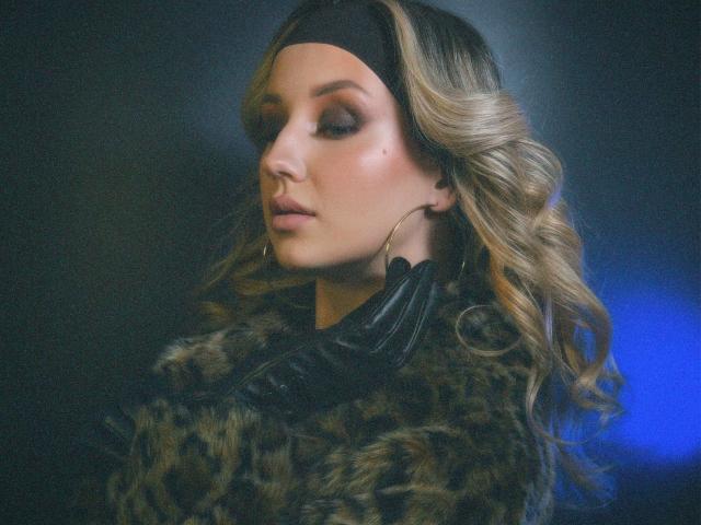 VikkyLikky - Live porn &amp; sex cam - 24773189