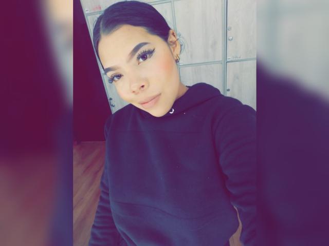 AdrianaPaul - сексуальная веб-камера в реальном времени - 24773793