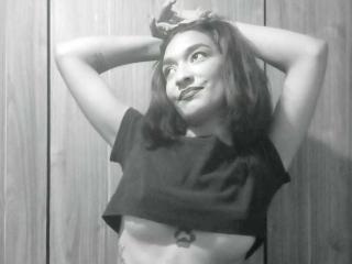 ElyWhitee - Camera khiêu dâm &amp; quyến rũ trực tiếp - 24777817