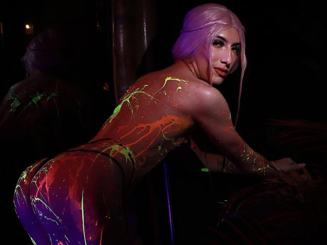 EmiilySaenz - сексуальная веб-камера в реальном времени - 24779585