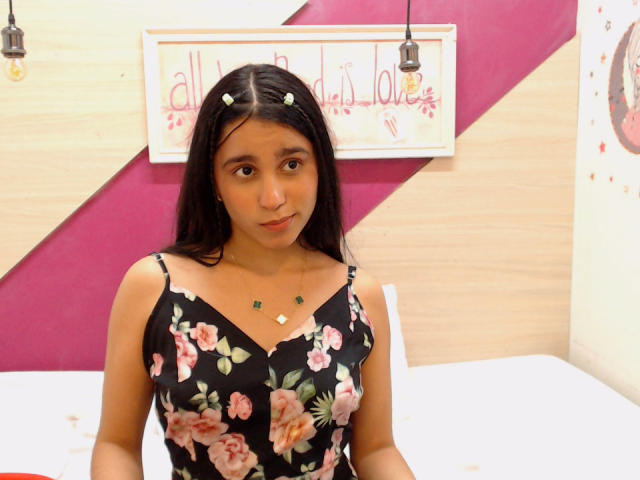 TiffannyRose - Live sexe cam - 24780649