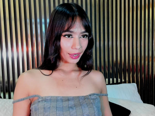 ValeMillian - Live Sex Cam - 24781401