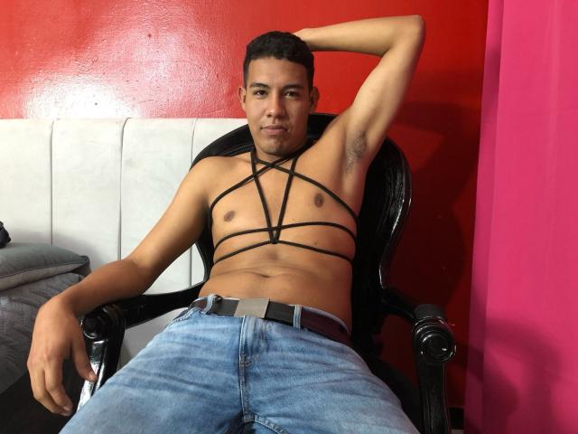 AndresFiire - Sexe cam en vivo - 24781541