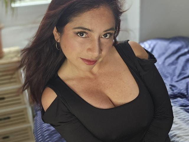 AlessiaRed - Live porn &amp; sex cam - 24781825