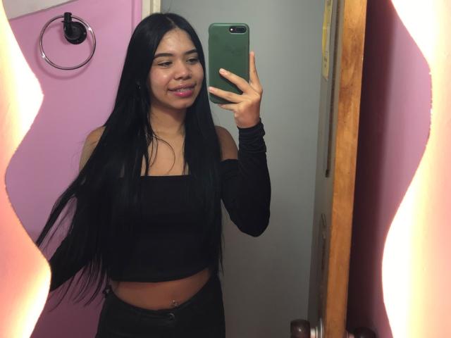 EmaGarces - Élő pornó és szexkamera - 24782401