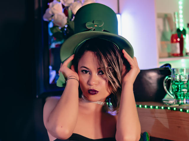 CassieJones - Live sex cam - 24783749