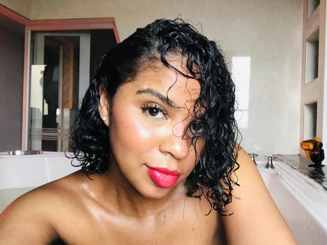 LisaMendez - Élő pornó és szexkamera - 24786497