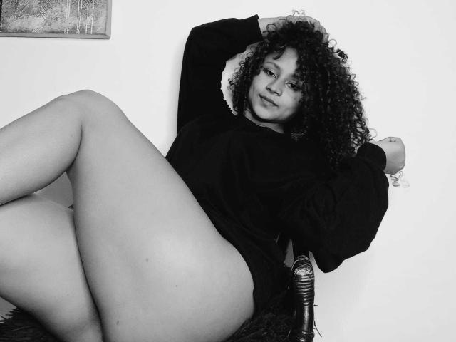 SofiaPassione - Camera khiêu dâm &amp; quyến rũ trực tiếp - 24789029