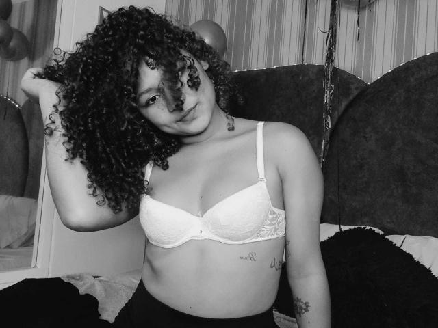 SofiaPassione - Élő pornó és szexkamera - 24789037