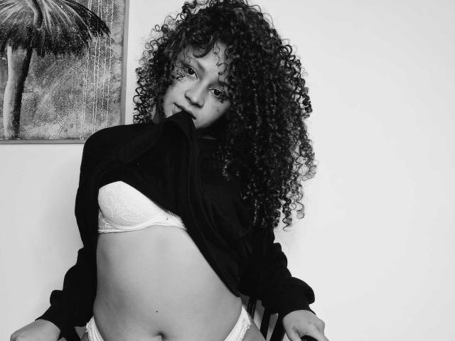 SofiaPassione - Live porn &amp; sex cam - 24789057