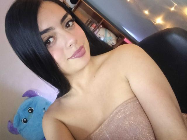 EmaRosee - Live porn &amp; sex cam - 24790809