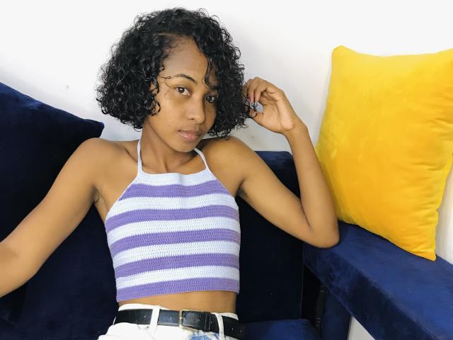 HotPoupee69 - Live Sex Cam - 24790985