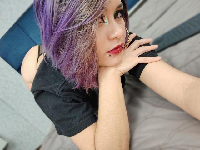 CassieJones - פורנו בשידור חי ומצלמת סקס - 24798097