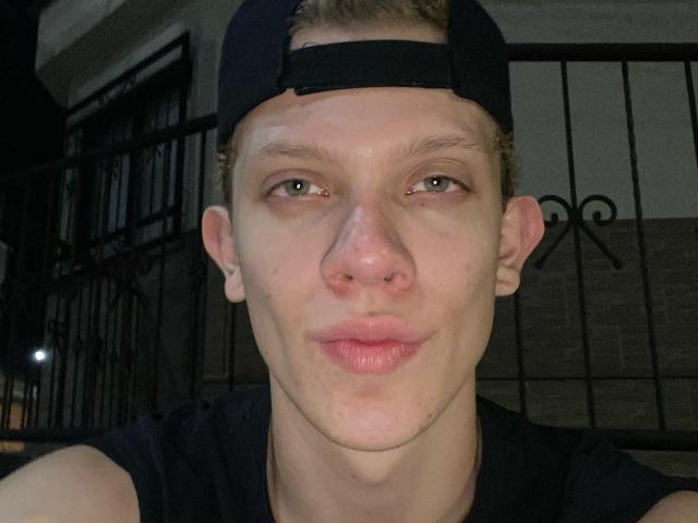 DustinCarterr - Live porn &amp; sex cam - 24798117