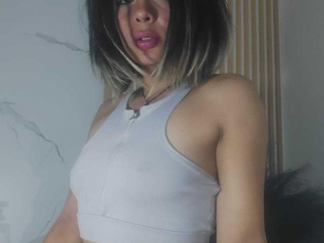 LoreanaAdams - Live porn &amp; sex cam - 24799221