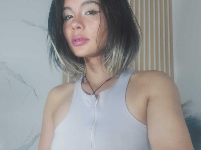 LoreanaAdams - Live porn &amp; sex cam - 24799293