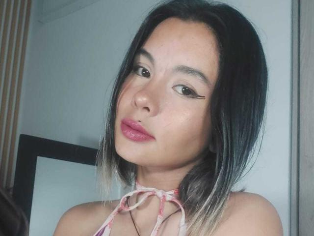 LoreanaAdams - Live sex cam - 24799345