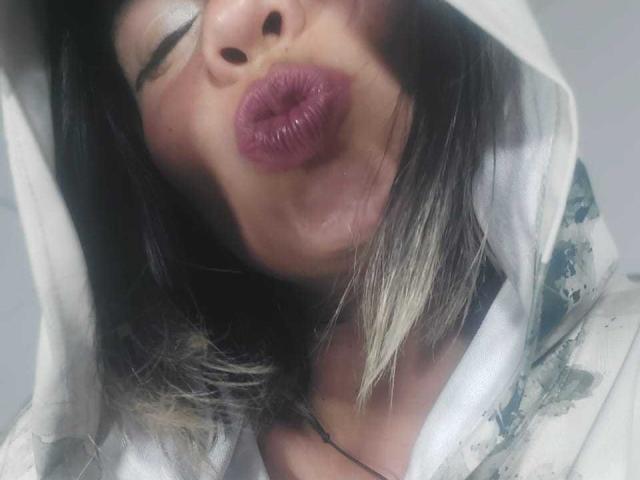 LoreanaAdams - Live porn &amp; sex cam - 24799353