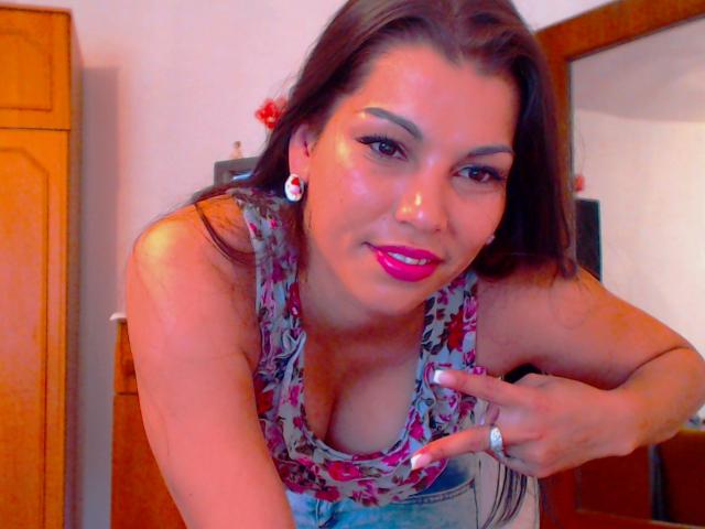VanessaRubby - Live Sex Cam - 2480530