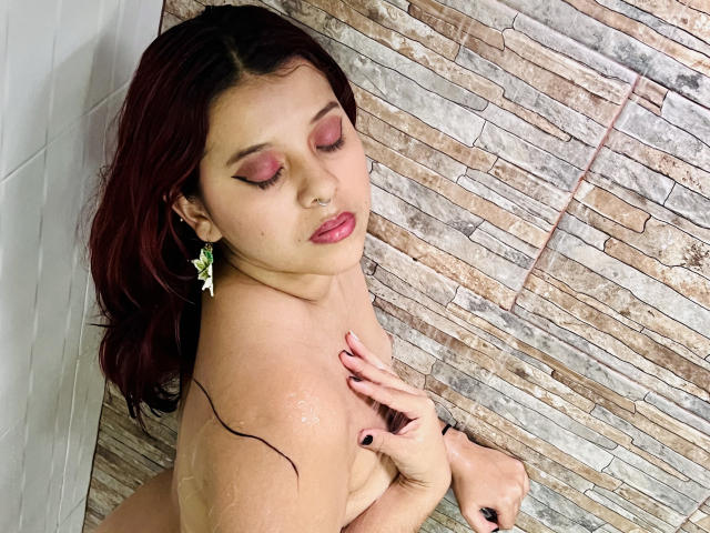 CoralineHale - Live sexe cam - 24808685