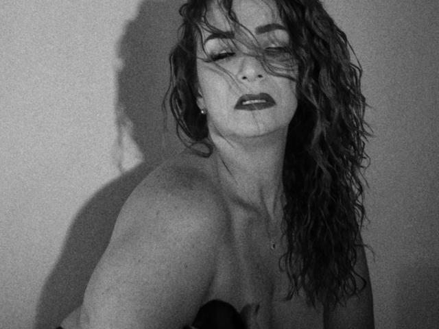 ScarletthVega - פורנו בשידור חי ומצלמת סקס - 24809029