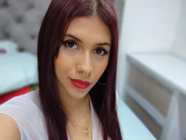 DanikaSerov - Live porn &amp; sex cam - 24813325