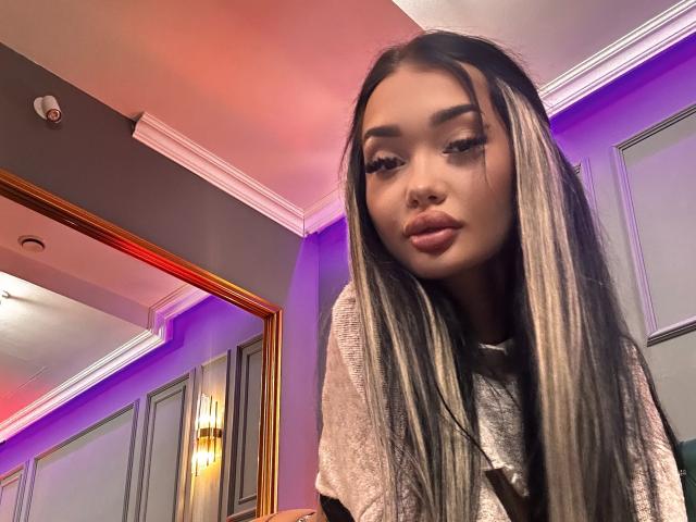 SashaFerrera - Live porn &amp; sex cam - 24817789