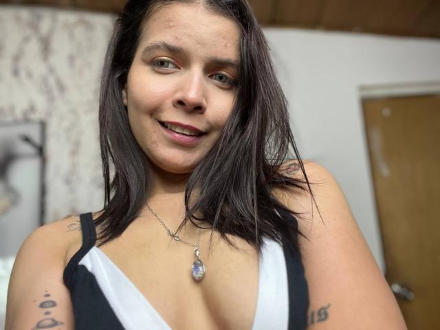 KaylinJulithe - Live sexe cam - 24817997